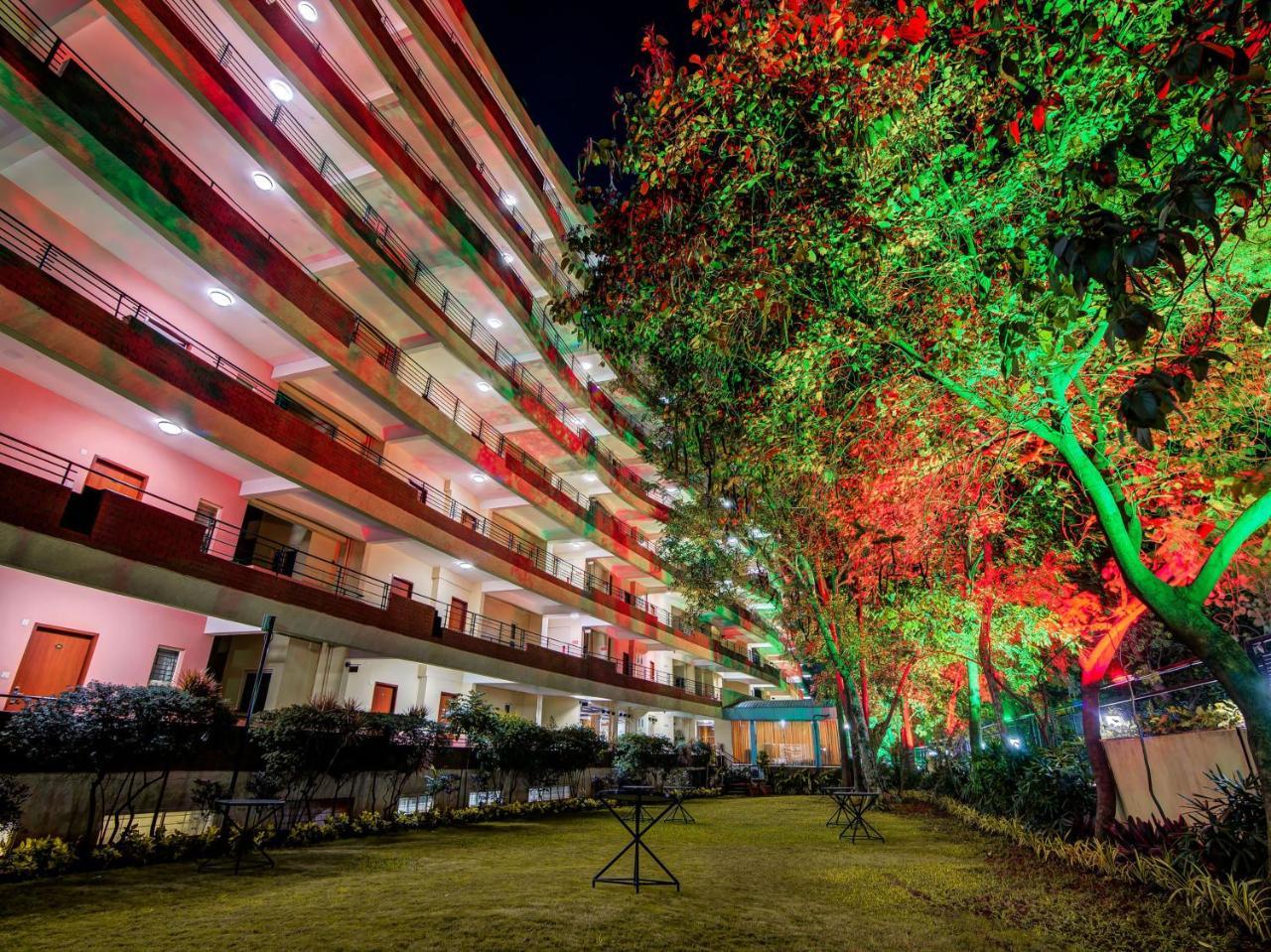 Gardeenia Comfortes Suites-Fully Vaccinated Staff Bangalore Exterior photo